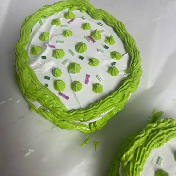 (4) GRINCH Faux Ornaments - Picture 6 of 7